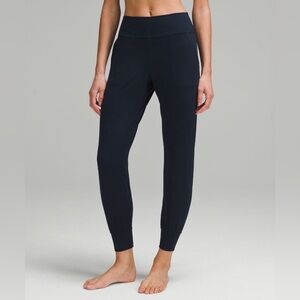 Lululemon align joggers size 4